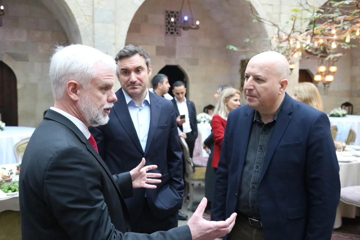Mark Libbi Bakıdakı ABŞ şirkətlərinin nümayəndələri ilə görüşüb