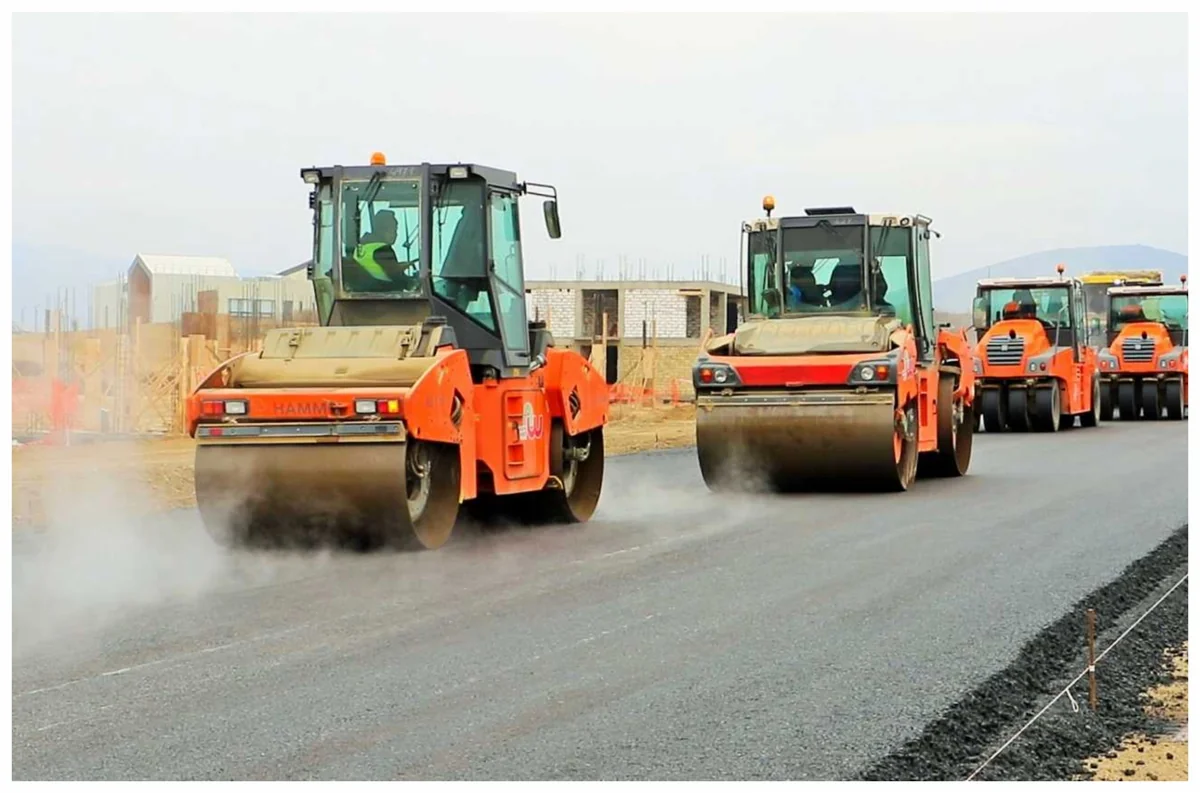 Füzuli şəhərinin daxili yollarının tikintisi sürətlə davam etdirilir