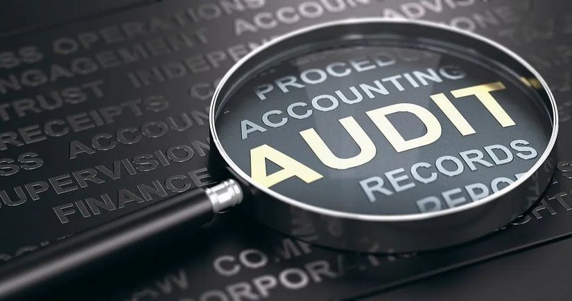 Azərbaycan auditorları haqsız rəqabətdən şikayət edir