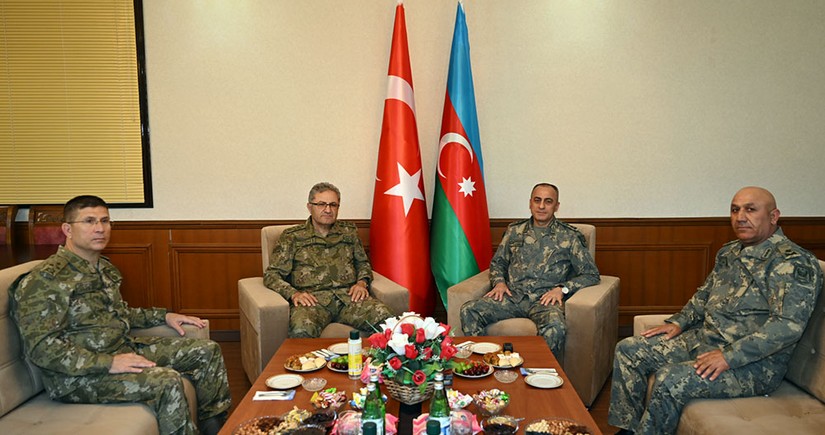 Azərbaycanla Türkiyə arasında hərbi əməkdaşlığın genişləndirilməsi müzakirə olunub