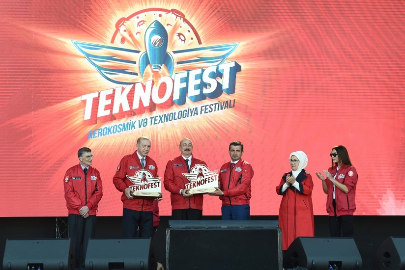 TEKNOFEST Azerbaijan: Ильхаму Алиеву и Эрдогану вручены памятные подарки