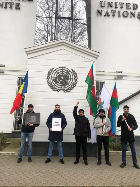 Moldovada yaşayan azərbaycanlılar Xocalı soyqırımı ilə əlaqədar piket keçiriblər