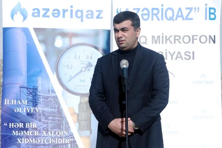 “Azəriqaz” Novxanı kəndində sahibkarlar və abonentlərin problemlərini dinləyib