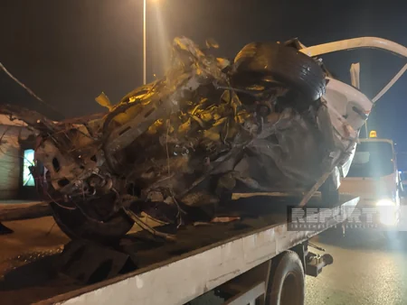 Bakıda zəncirvari yol qəzası olub, bir nəfər ölüb, dörd nəfər xəsarət alıb - YENİLƏNİB