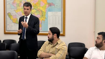 Jurnalistlər “İnsan hüquqları aylığı” çərçivəsində keçirilən təlimdə iştirak ediblər