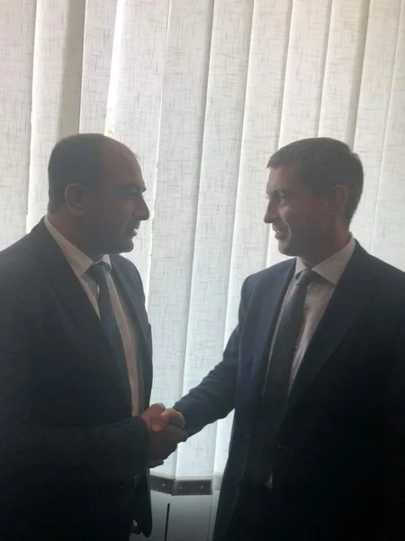 Руководитель азербайджанской диаспоры встретился с губернатором области Украины