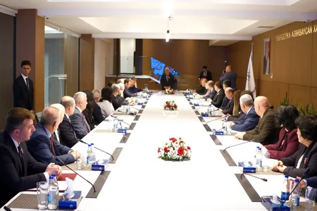 “Azərenerji” “Müasir energetikanın banisi” filmini təqdim edib