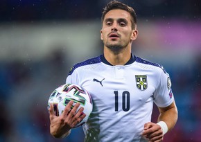 KİV: Qarabağ Fənərbağçadan ayrılan məşhur futbolçu ilə maraqlanır