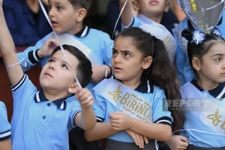 Birincilərin ilk dərs günü - FOTOREPORTAJ
