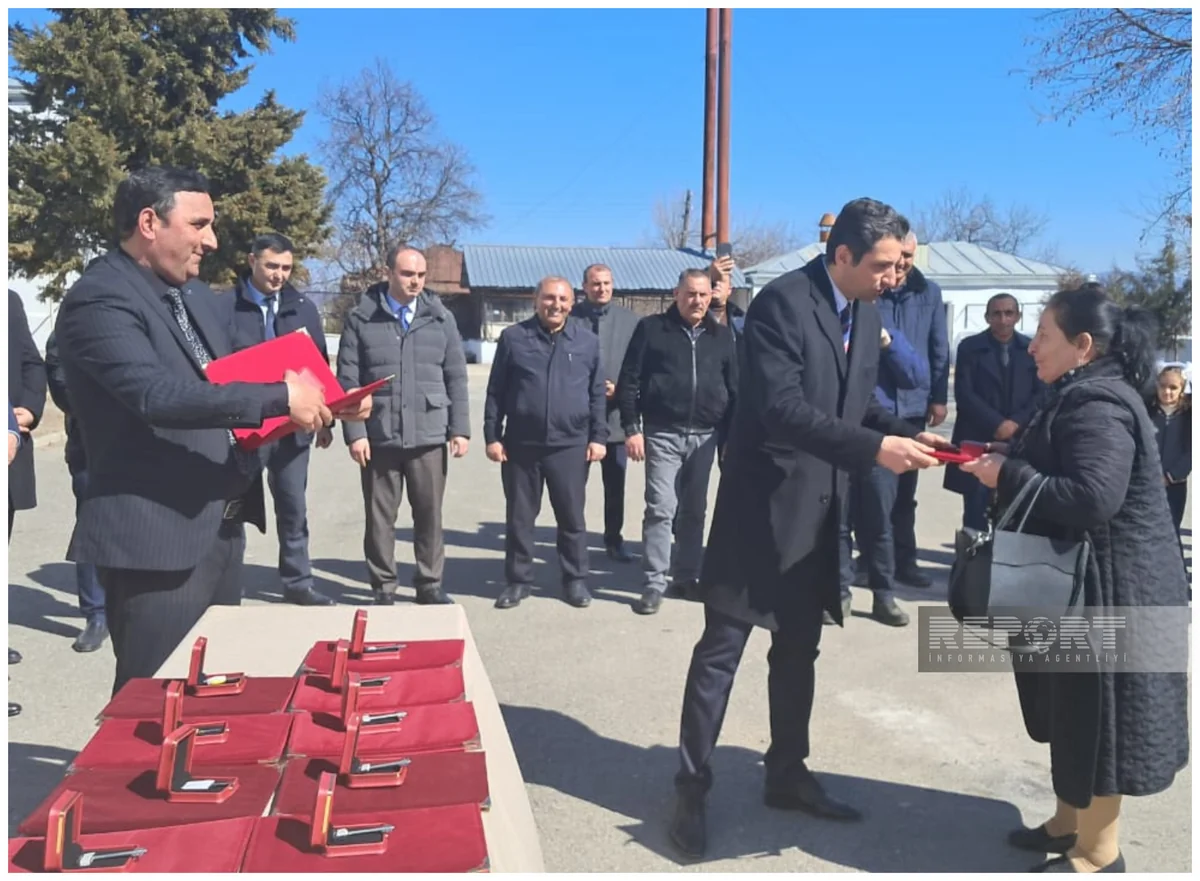 Ağdərənin Həsənriz kəndinə növbəti köç karvanı çatıb, açarlar təqdim edilib - YENİLƏNİB-2