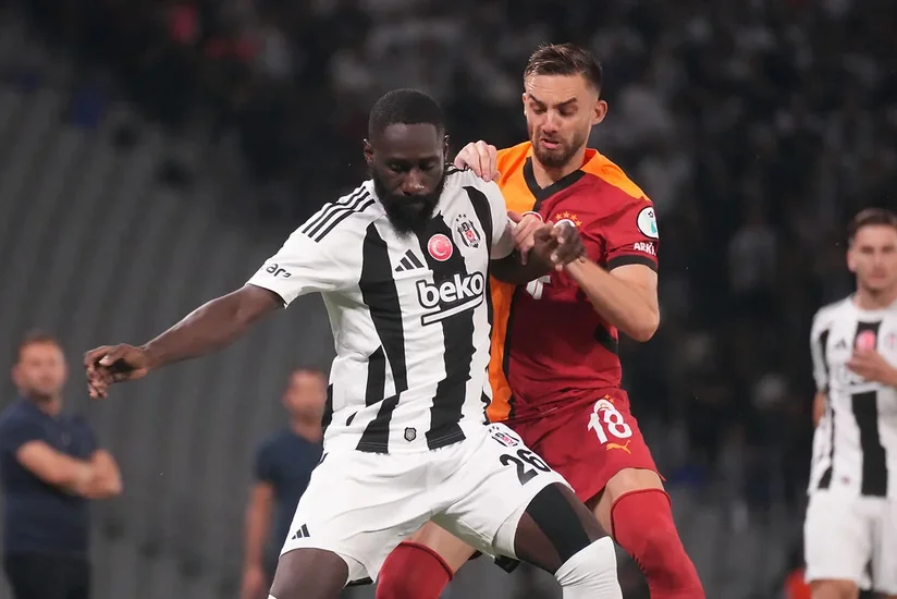 “Beşiktaş” “Qalatasaray”ı darmadağın edərək Türkiyə Superkubokunun qalibi olub