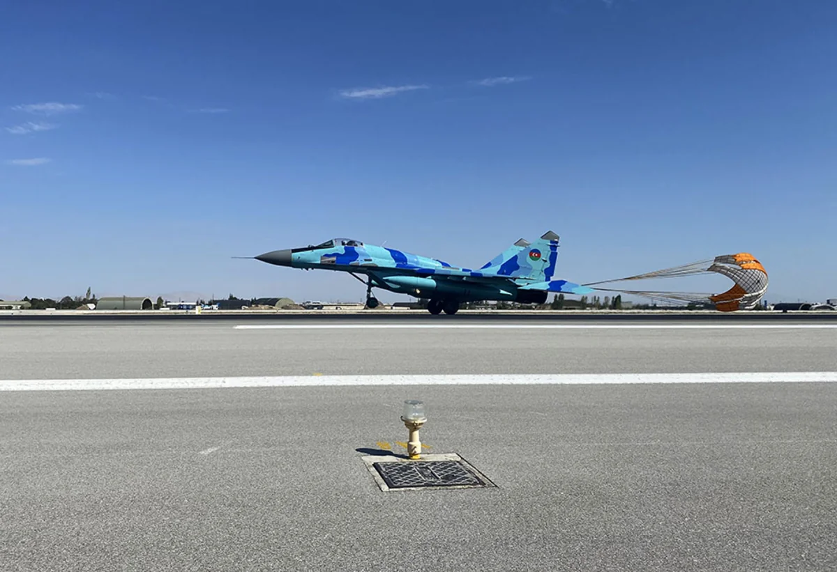 Azerbaijani and Turkish military aircraft conduct combat flights