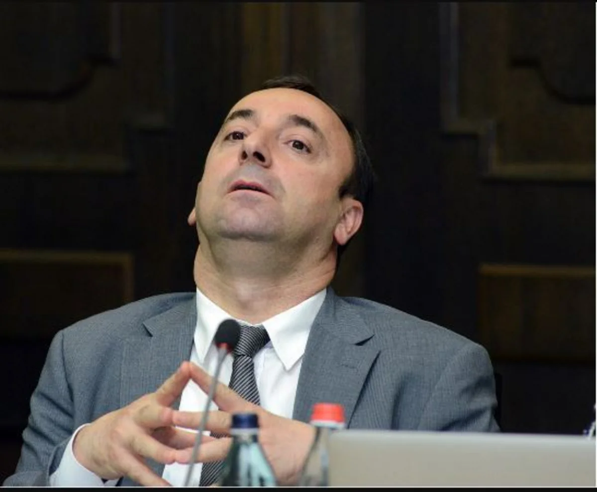 Ermənistanın Konstitusiya Məhkəməsinin rəhbəri dindiriləcək