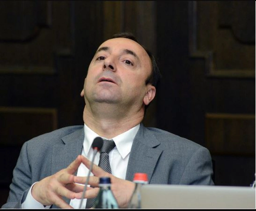 Ermənistanın Konstitusiya Məhkəməsinin rəhbəri dindiriləcək