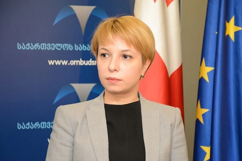 Gürcüstan ombudsmanı Mixeil Saakaşviliyə baş çəkib