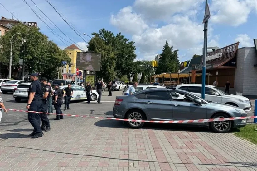 Госпитализирован открывший стрельбу в McDonald's, он подстрелил сам себя