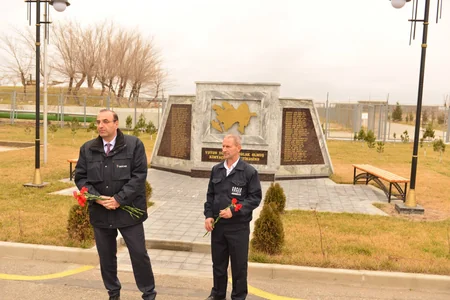 В управлениях и предприятиях SOCAR почтили память шехидов 20 Января