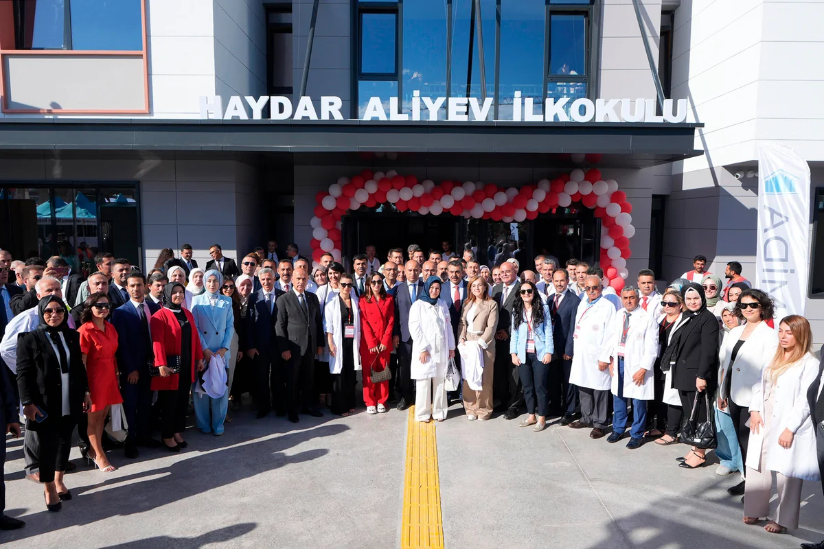 Kahramanmaraşda yeni inşa edilən Heydər Əliyev adına məktəbin açılışı olub