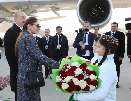 President Ilham Aliyev arrives in Turkmenistan for working visit