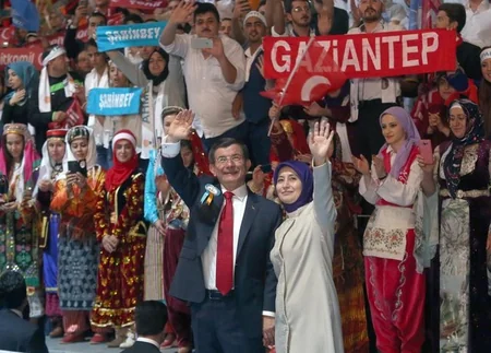 Ankarada Ədalət və İnkişaf Partiyasının V qurultayı keçirilir
