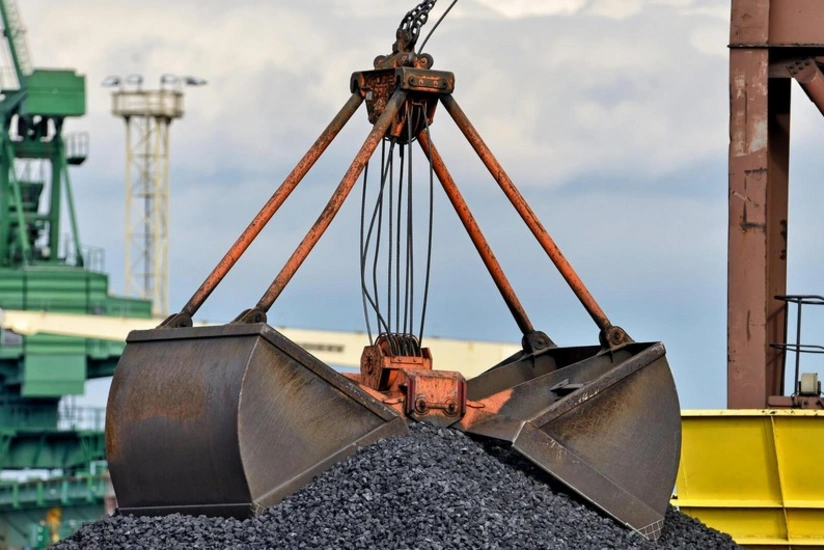 Azerbaijan starts exporting petroleum coke to UK