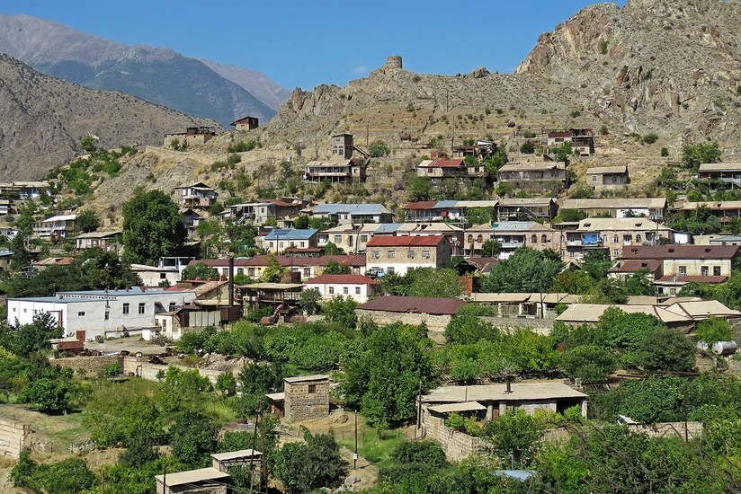 Meğri şəhərinin meri Qarabağda yaralanıb