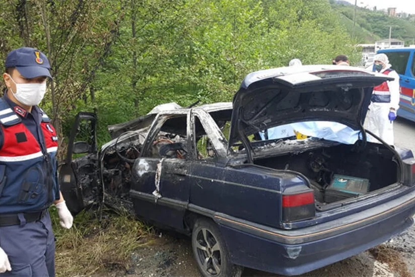 В Турции автомобиль с азербайджанцами попал в аварию, трое погибли