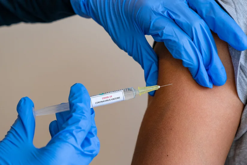 Almaniya əhalisinin üçdə biri tam peyvənd olunub