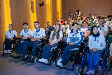 Dünya və Avropa çempionatlarına yola düşəcək paralimpiyaçılarla görüş keçirilib