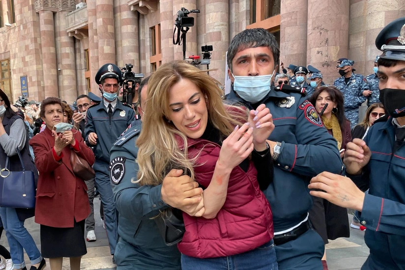 Ermənistanda aksiyada 1 nəfər ölüb, 180 nəfər saxlanılıb