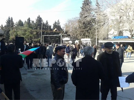 Nardaranda peyğəmbərin karikaturalarının dərcinə etiraz olaraq aksiya keçirilib - YENİLƏNİB