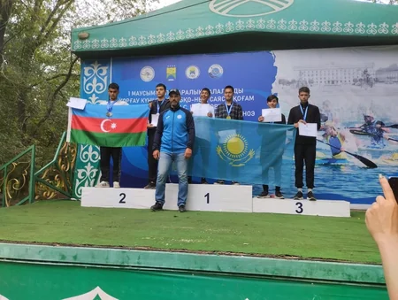Azərbaycan avarçəkənləri Qazaxıstanda 8 medal qazanıblar