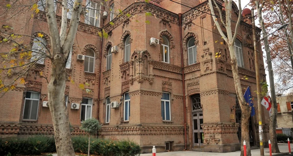 Gürcüstanın Təhsil Nazirliyi müəllimlər üçün vaksinasiyanın məcburi olacağını təkzib edib  