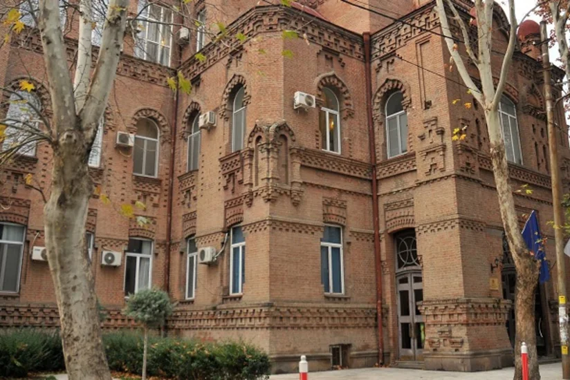 Gürcüstanın Təhsil Nazirliyi müəllimlər üçün vaksinasiyanın məcburi olacağını təkzib edib  
