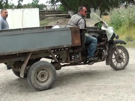 ​Salyan sakini qeyri-adi motosikl düzəldib - FOTO