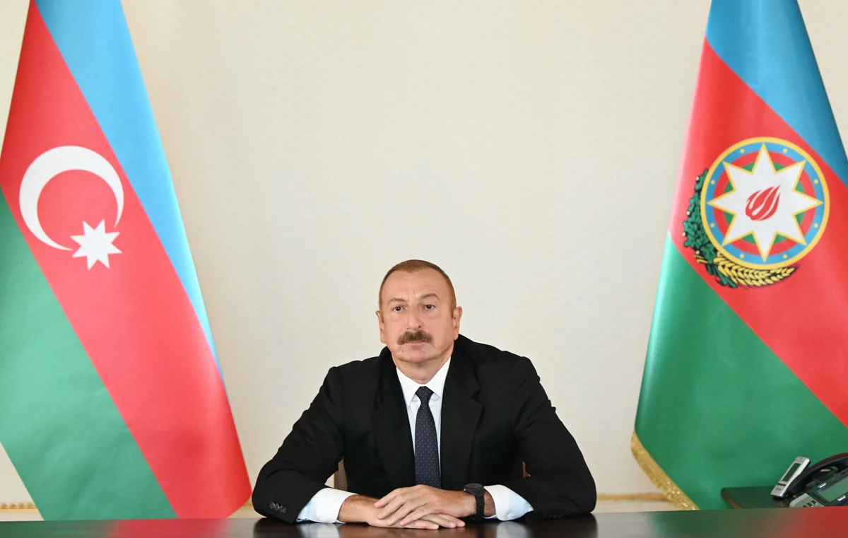 Prezidentə yazırlar: “Rəşadətli Ordumuz Sizin rəhbərliyinizlə 2020-ci ilin bütün ağırlıqlarını bizə unutdurdu”