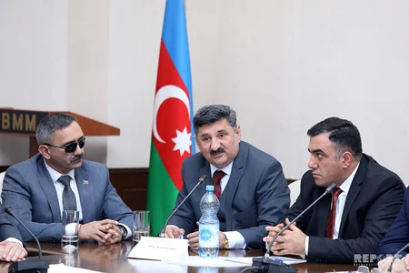 Nazir Qarabağ müharibəsi iştirakçıları və şəhid ailələri ilə görüş keçirir