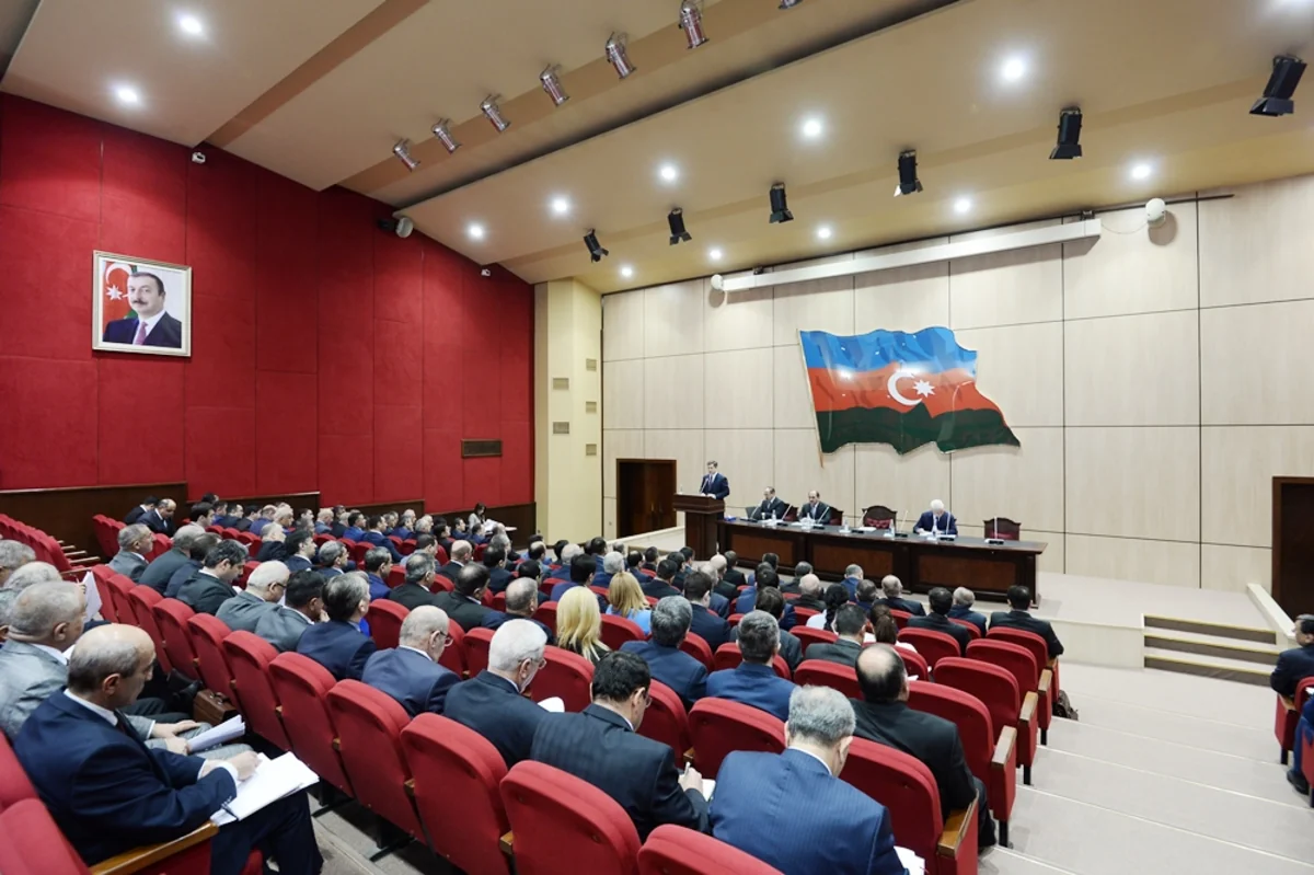 Əmlak Məsələləri Dövlət Komitəsində I rübün yekunlarına dair müşavirə keçirilib