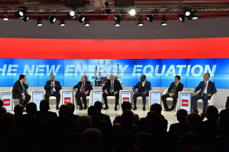 Prezident İlham Əliyev: Azərbaycanın böhranın öhdəsindən gələcəyinə əminəm - YENİLƏNİB - FOTO