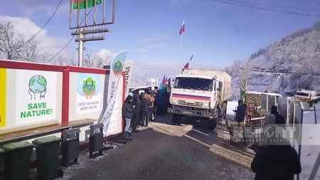 Bu gün Xankəndi-Laçın yolunda sülhməramlıların daha 29 avtomobili maneəsiz keçib  - YENİLƏNİB-8