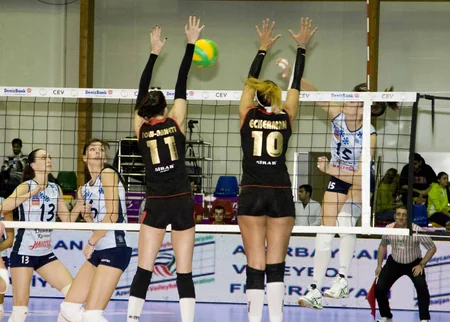 ​Azərreyl və Lokomotiv klubları Çempionlar Liqasında məğlub olub
