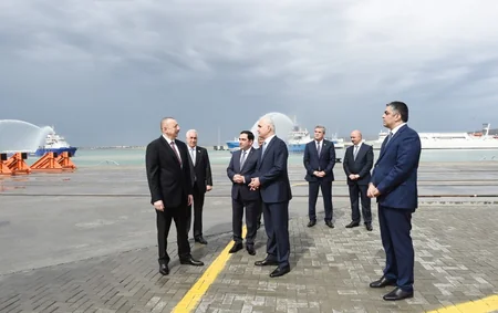 Prezident İlham Əliyev Bakı Beynəlxalq Dəniz Ticarət Limanı Kompleksinin açılışında iştirak edib - YENİLƏNİB
