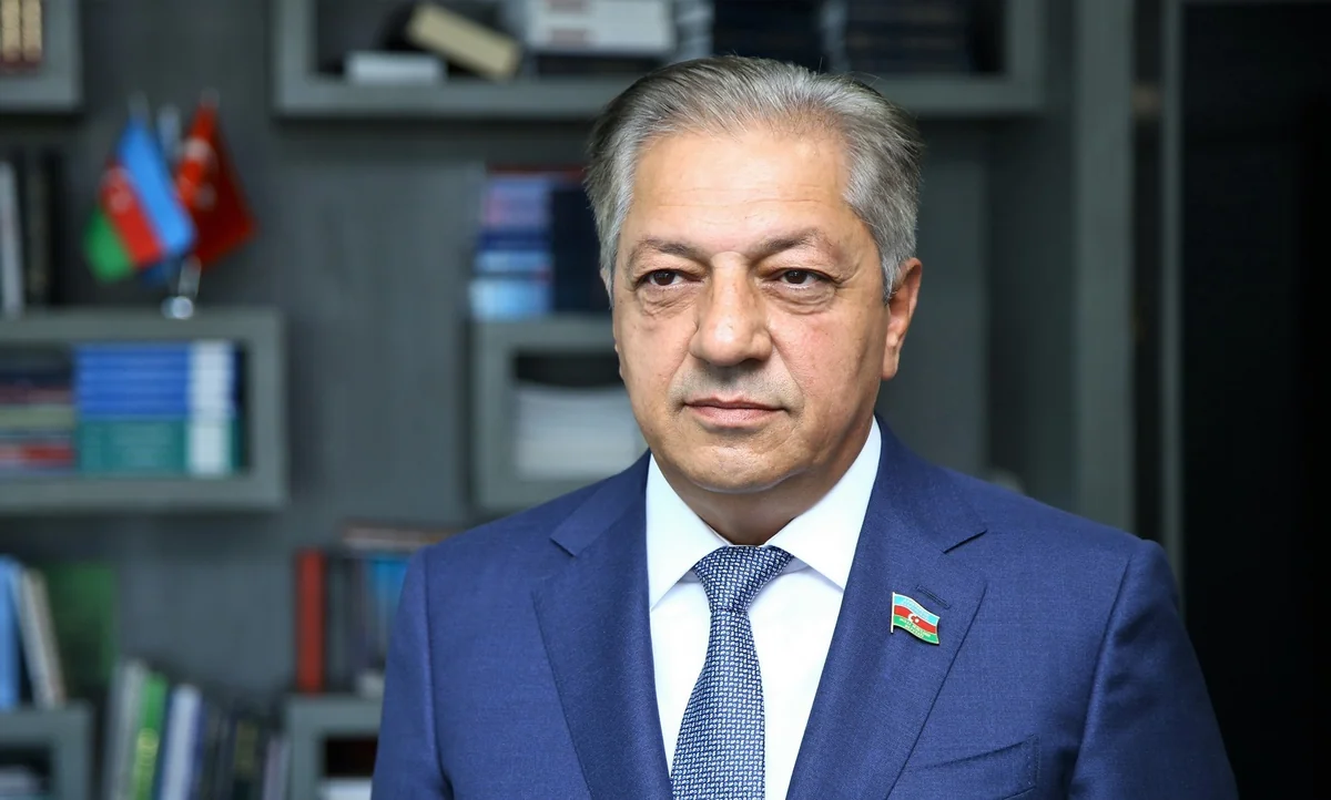 Cavanşir Feyziyevin Mətbuat Şurasının İdarə Heyətindən çıxarılması müzakirə olunub