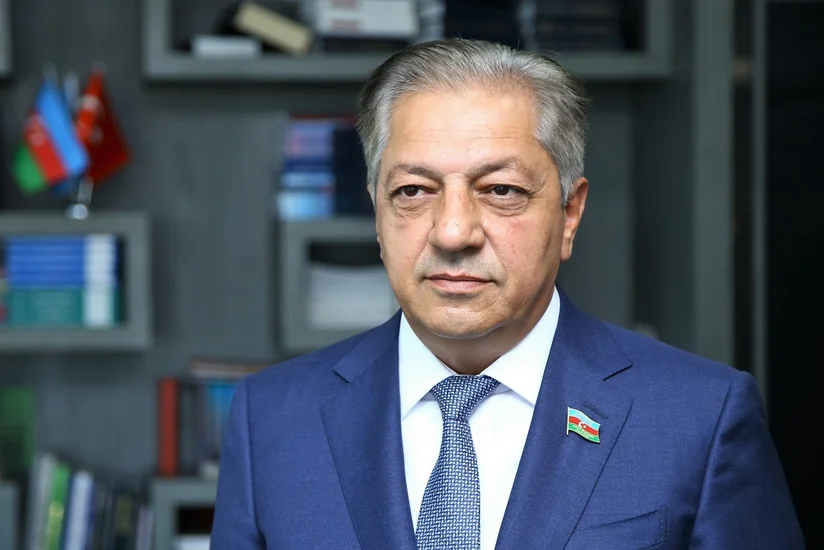 Cavanşir Feyziyevin Mətbuat Şurasının İdarə Heyətindən çıxarılması müzakirə olunub