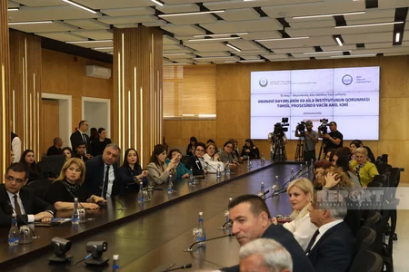 Ənənəvi dəyərlərin və ailə institutunun qorunmasında təhsilin roluna həsr olunan konfrans keçirilib