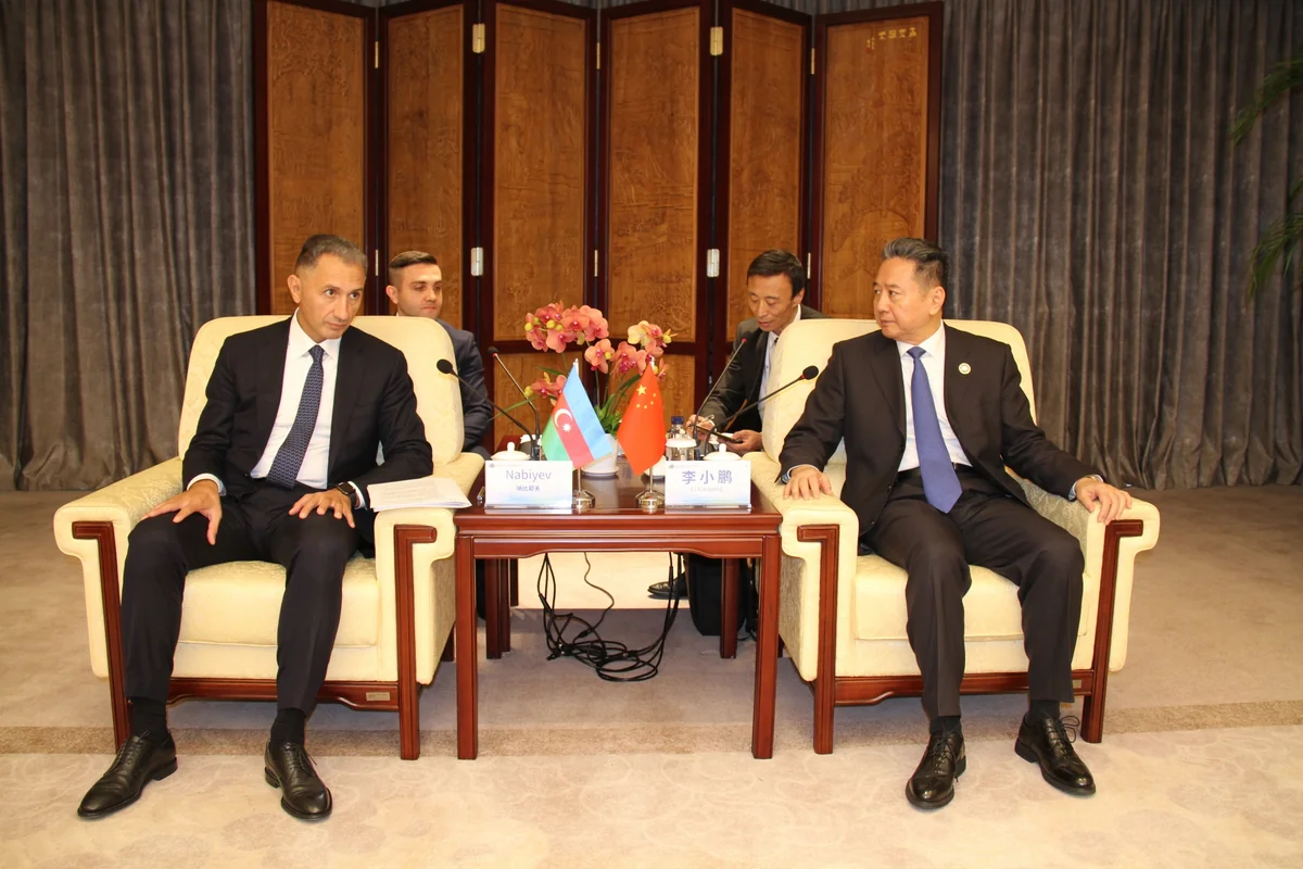 Azerbaijan, China discuss possibilities of expanding flight network 