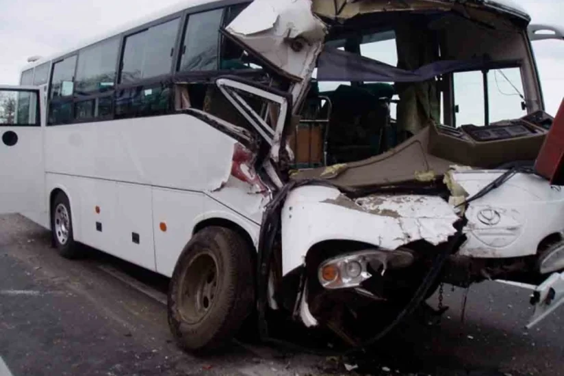 В Боливии восемь человек стали жертвами ДТП с автобусом