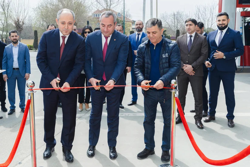 Yelo Bank ilk rəqəmsal filialını istifadəyə verdi