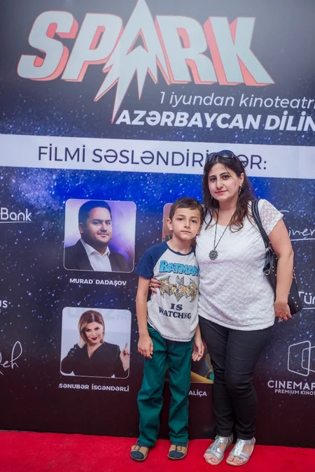 В кинотеатре CinemaPlus Ganjlik Mall прошла презентация Спарка - ВИДЕО