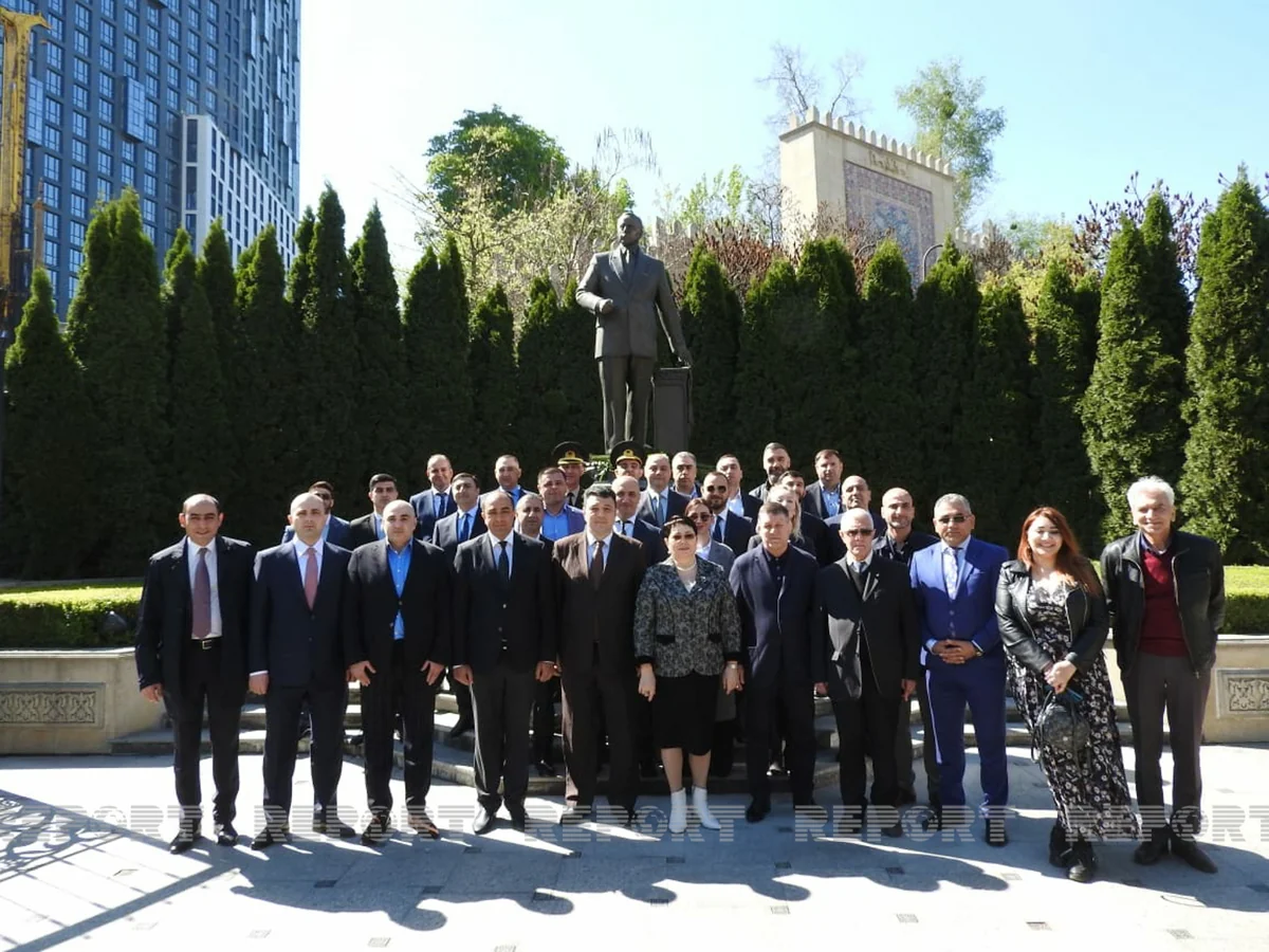 Kiyevdə Heydər Əliyevin abidəsi ziyarət edilib